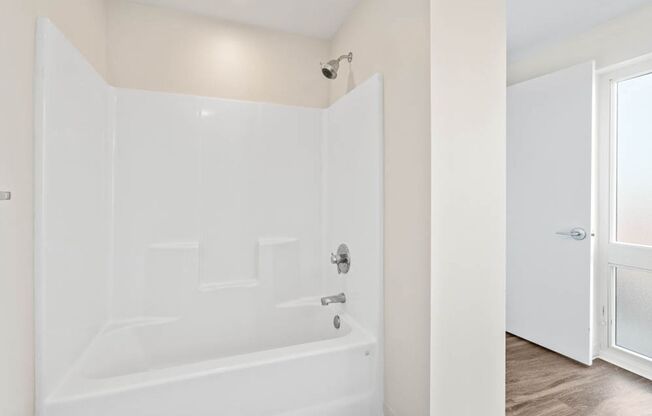 2 beds, 2 baths, 1,300 sqft, $2,100, Unit #110