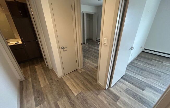 2 beds, 1 bath, $1,395, Unit 203