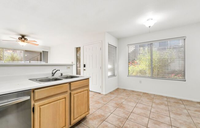 2 beds, 2 baths, $1,283, Unit # 1132 1132