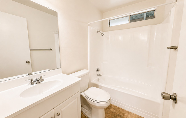 1 bed, 1 bath, 630 sqft, $2,035, Unit 18