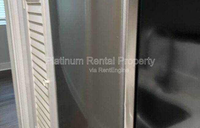 1 bed, 1 bath, 550 sqft, $1,000, Unit 6