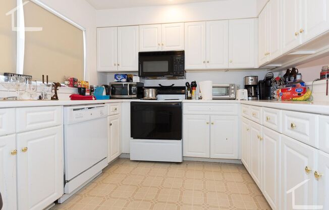 1800 Sq Ft. Pet Friendly Duplex w 2 Parking Spots perfect location!  Secured Basement w Laundry & Storage