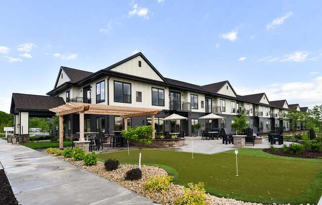 Welcome to Fernbrook View Apartments