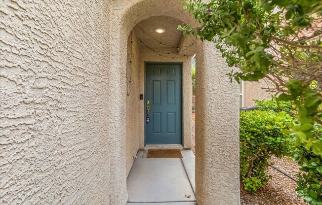 Exceptional Summerlin 4-Bedroom Residence with Spacious Living & Entertaining Areas