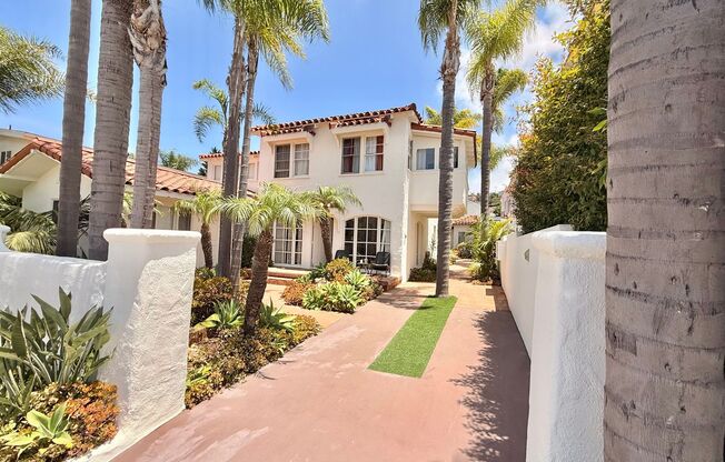 7529 Herschel Ave