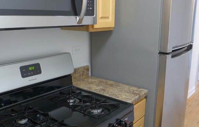 1 bed, 1 bath, 675 sqft, $1,625, Unit 417