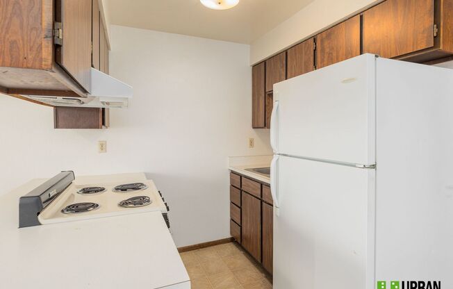 Nora Ave 921 E
