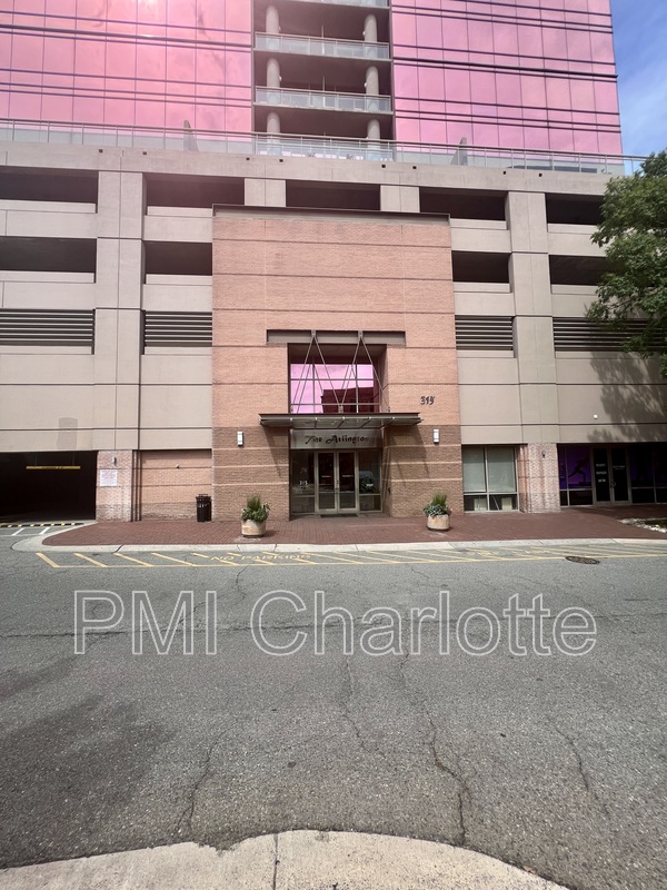 315 Arlington Ave 807