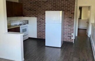 1425 W 40th Ave.
