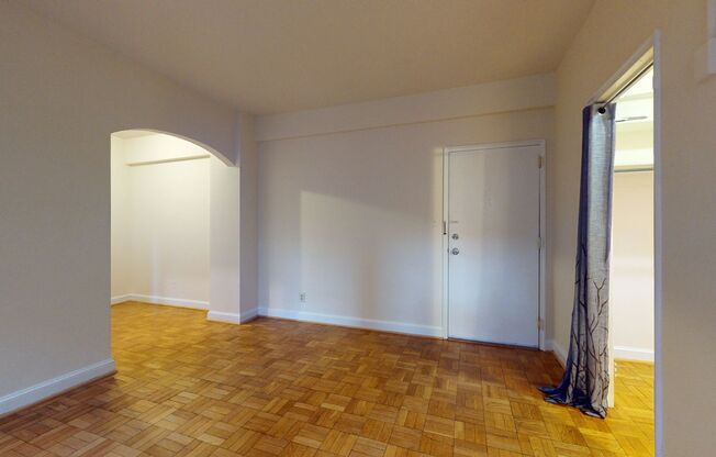 Foggy Bottom Efficiency W/Roofdeck & Garden BBQ Patio