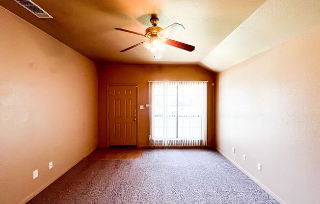 1303 Nicholas Cir