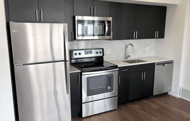 1 bed, 1 bath, 762 sqft, $1,890, Unit 301