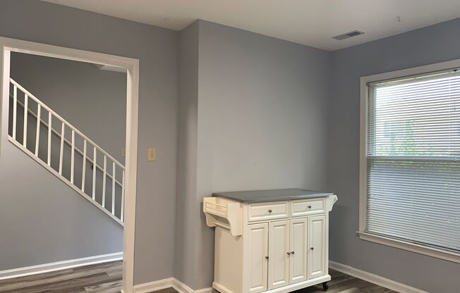 Renovated Townhome Near UNC, Downtown, flexible lease term available!