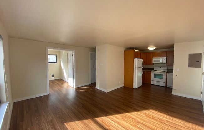 515 East Denny Apartments