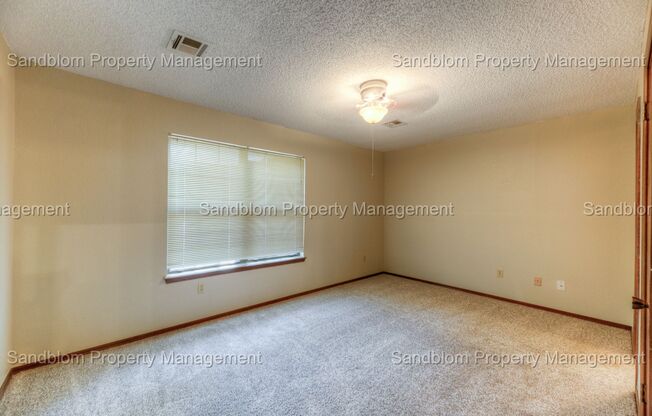 2 beds, 1.5 baths, $1,275