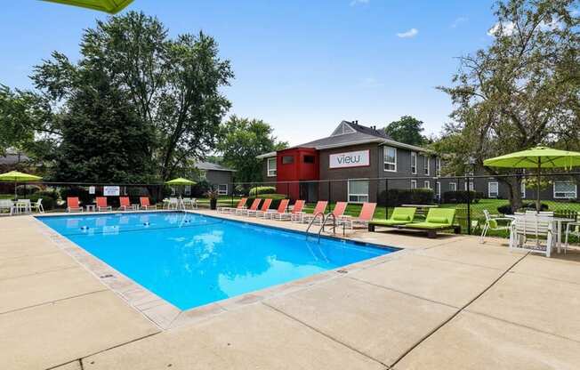Pool at The View Apartments St Charles, St Charles
