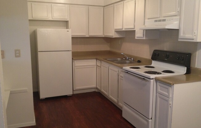 1 bed, 1 bath, 550 sqft, $735, Unit 1027