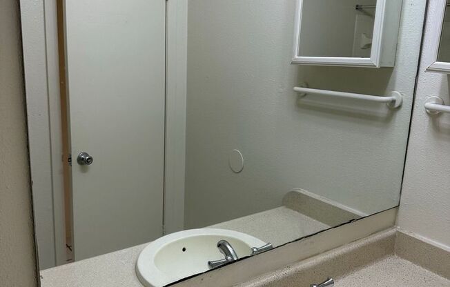 1 bed, 1 bath, 630 sqft, $1,219, Unit WWK-202