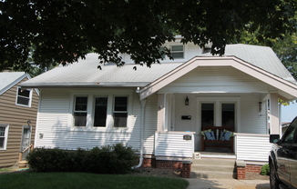 3 beds, 2 baths, $1,825