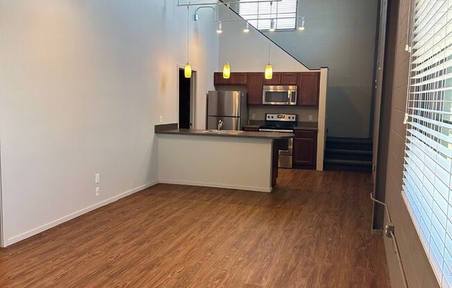 3 beds, 3 baths, 1,461 sqft, $2,020, Unit 306