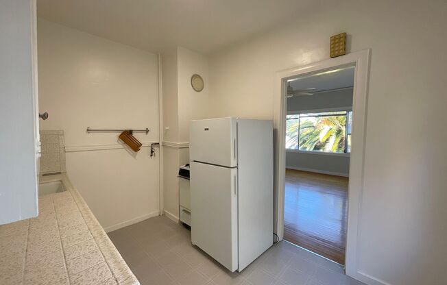 Studio, 1 bath, $1,700, Unit 9