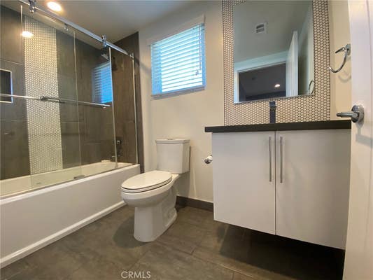 6411 LEXINGTON AVE