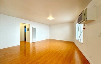 2 beds, 1 bath, 950 sqft, $2,100, Unit 2