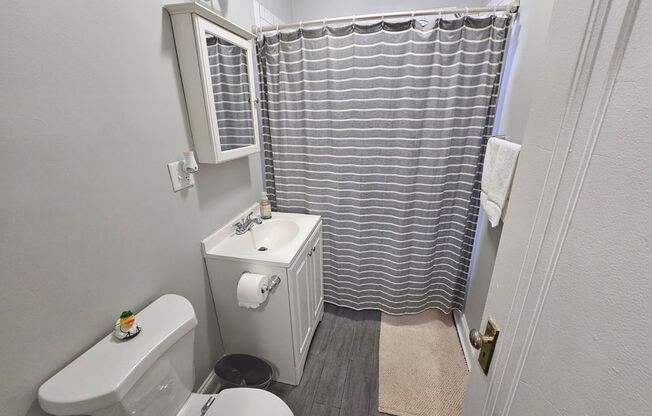 2 beds, 1 bath, 775 sqft, $1,725, Unit 3010-2N