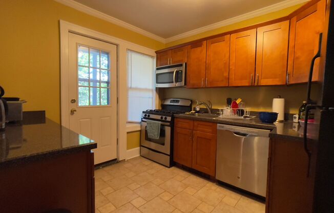 1 bed, 1 bath, $1,750, Unit 816-203