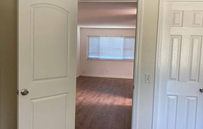 1 bed, 1 bath, 600 sqft, $2,095