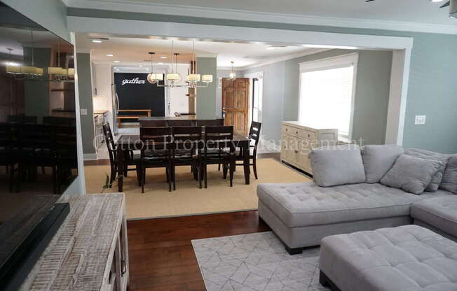 109 SANDS HL DR E