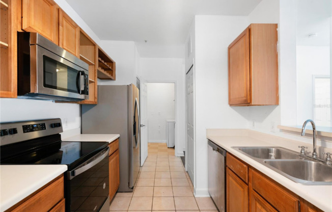 8 BRIDLE CLUB DR
