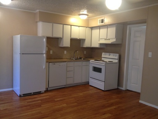 1 bed, 1 bath, 522 sqft, $775, Unit 02