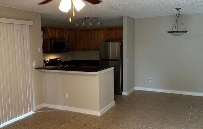 2 beds, 2 baths, 1,039 sqft, $1,675, Unit 91