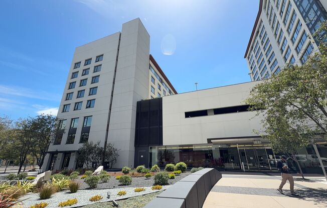 1 bed, 1 bath, $5,200, Unit # 607