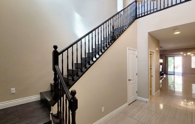 7146 Flowering Rose Ave - 4 bedrooms , 3.5 bathrooms, 2522 SQFT