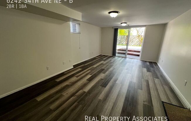 6242 34 AVE NE