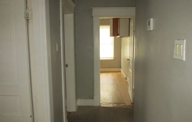 2 beds, 1 bath, $750, Unit Unit 1