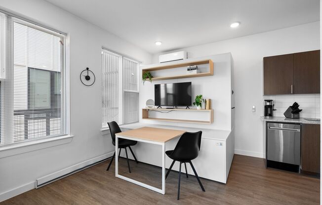 Studio, 1 bath, 327 sqft, $1,045, Unit #226
