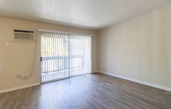 Studio, 1 bath, 360 sqft, $1,425, Unit 65