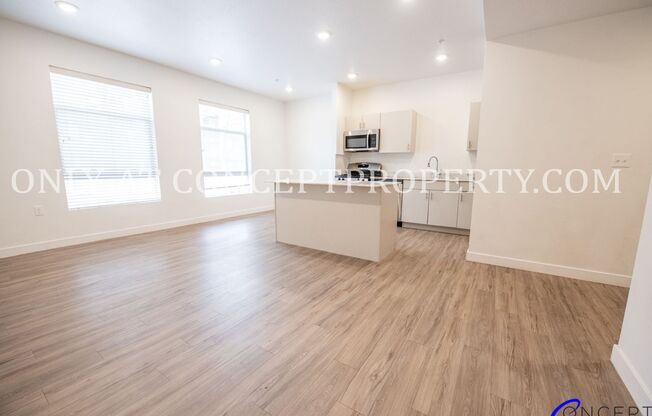 2 beds, 2 baths, 900 sqft, $2,399, Unit 202