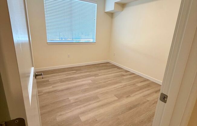 2 beds, 1 bath, 1,005 sqft, $1,875, Unit F204