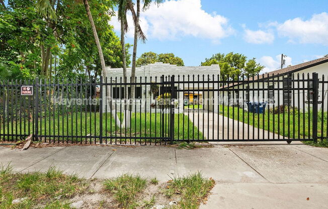 7770 NW 9 AVE