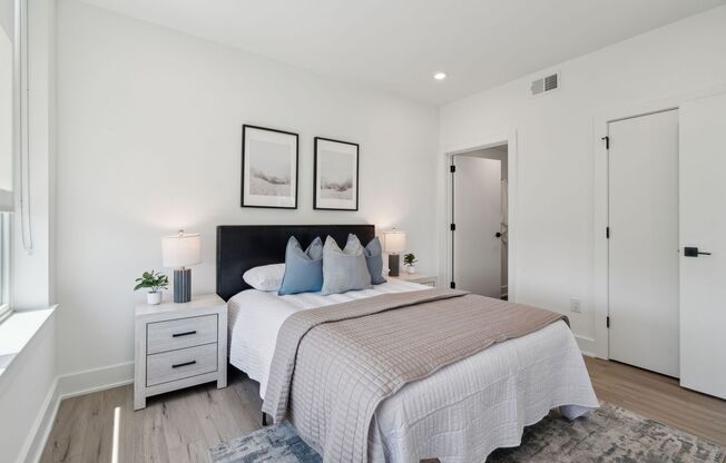 2 beds, 2 baths, 1,000 sqft, $1,795, Unit 203