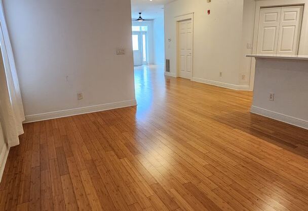 1 bed, 1 bath, 1,472 sqft, $2,200, Unit RP1