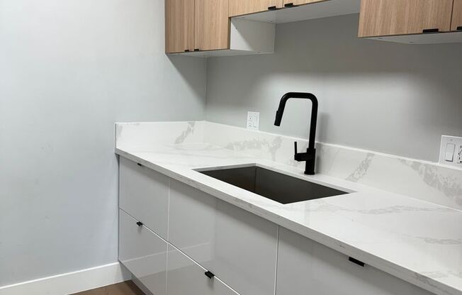 Park Apartments-Beautiful recently renovated