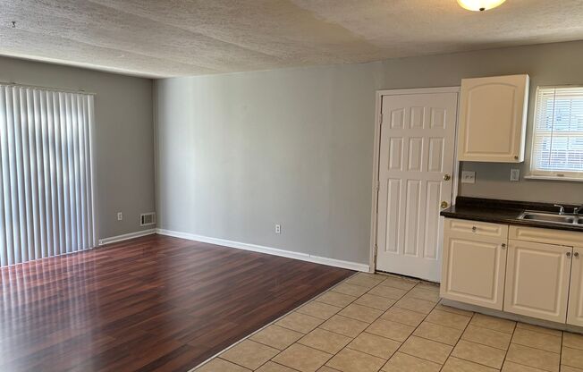 3 beds, 1 bath, $1,650