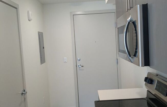Studio, 1 bath, 250 sqft, $1,145, Unit 207