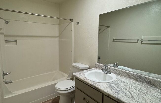 1 bed, 1,200 sqft, $600