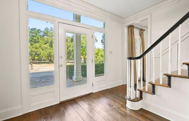 Grand 5BR Oasis with Courtyard & Outdoor Kitchen